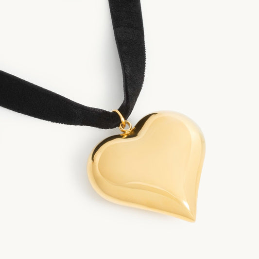 Dear Nerine Necklace